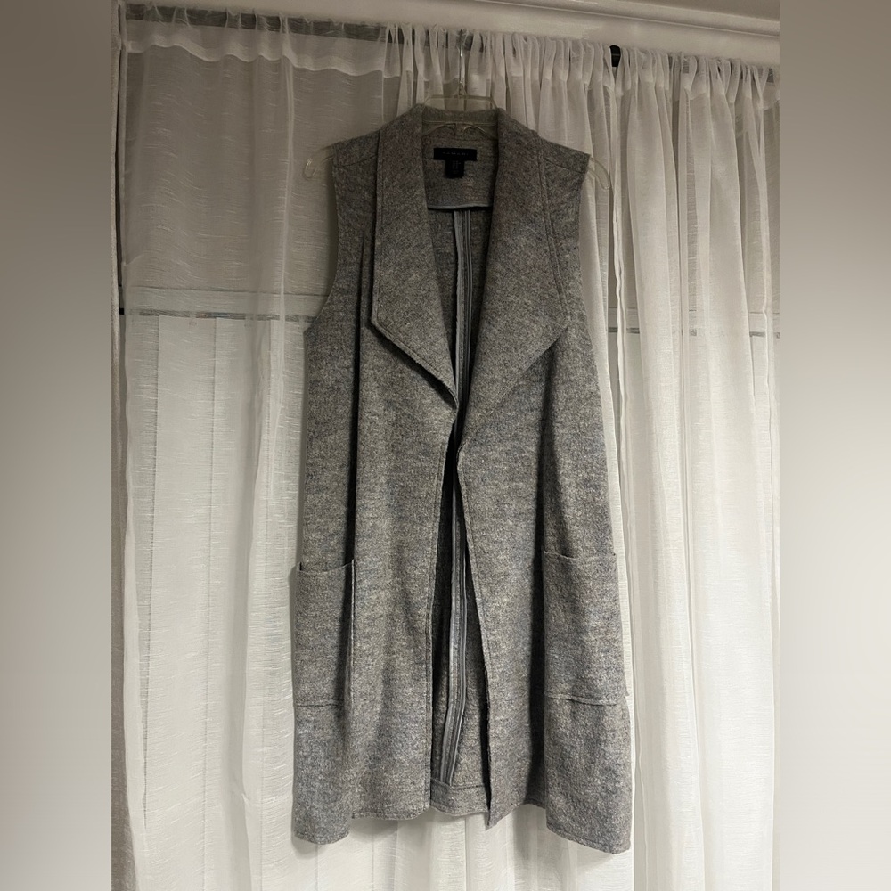 TAHARI wool vest